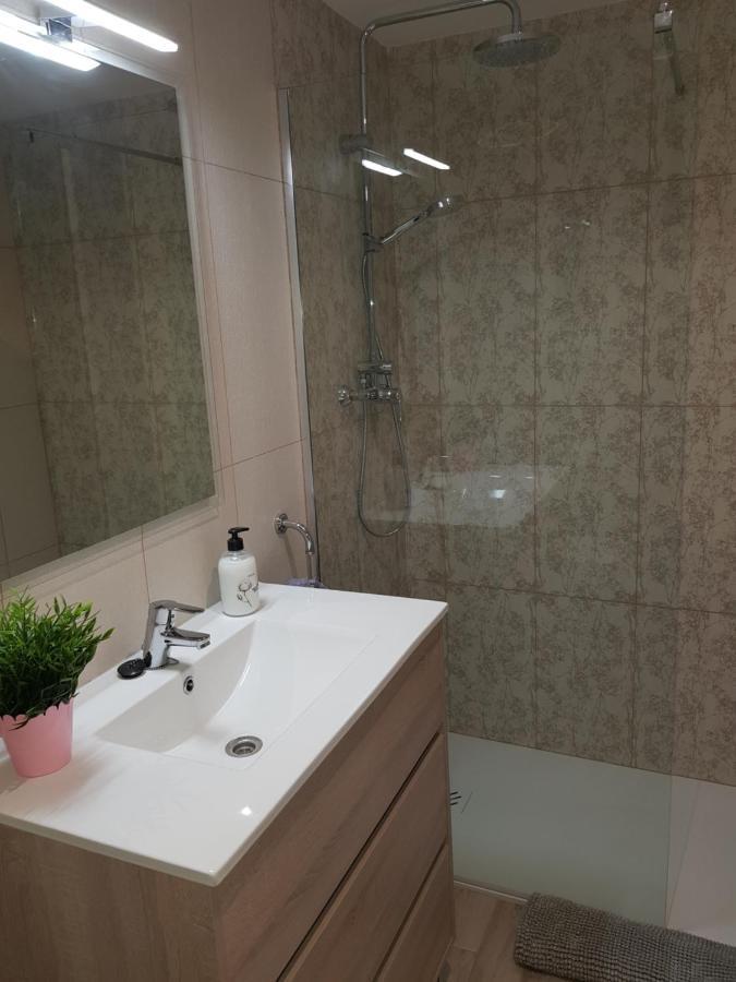 Apartamento Apolo Салоу Екстериор снимка